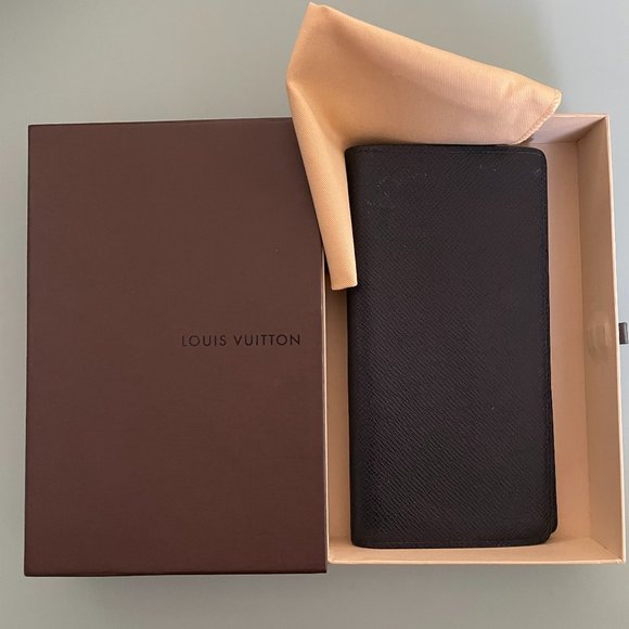 Louis Vuitton Boreal/Navy Bi-fold Taiga Wallet